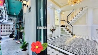XÔ VIẾT NGHỆ TĨNH-BÌNH THẠNH,GẦN HÀNG XANH,NỞ HẬU 10M,3PN,GIÁ 4..T