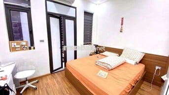 Cần bán nhà Pháo Đài Láng, 45m * 5 tầng, gần phố, sổ chính chủ ở ngay