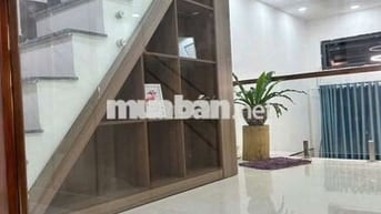 Bán nhà 3 tầng, 24m2, SHR, full nội thất, vào ở ngay