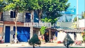 Nhà mặt tiền Nguyễn lương bằng