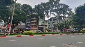 Mặt tiền Hồng Bàng Ngay Chợ Lớn Quận 11 5x30 170m2 nở hậu giá bán 42 t