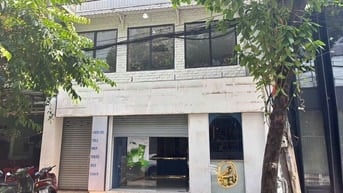 CHO THUÊ NHÀ MT BÀU CÁT - 7,5X18M - TRỆT LẦU TRỐNG SUỐT VỊ TRÍ KD ĐẸP