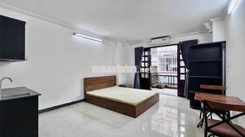 Căn hộ CC full nội thất mới có BAN CÔNG lớn kế BV Thống Nhất 7 Hiền