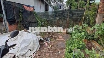 chủ gửi bán lô đất nền mặt tiền giồng sắn khu dân cư đông kín