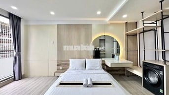 STUDIO BAN CÔNG NỘI THẤT NHƯ HÌNH ĐI BỘ QUA IUH NGUYỄN VĂN DUNG