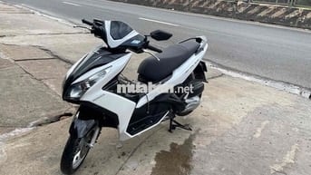 ban ablack 125i mau Trang