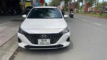 Hyundai Accent 2023 1.4 AT - 73000 km