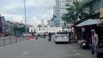 Nhà mặt tiền vị trí đẹp tạ Quang Bửu p4 q8 ngay phạm hùng DT 4.2 x 18m