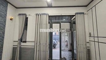 bán gấp nhà cô Ngọc 1T2L diện tích lớn đường Phạm Thế Hiển shr gần chợ