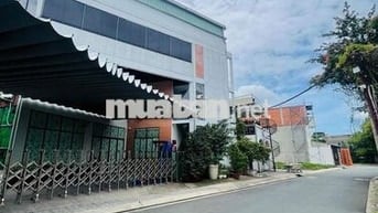 SÓT LÔ ĐẤT ĐẸP CÁCH PHẠM VĂN ĐỒNG 20m - FULL THỔ NGANG 4.5m ,xây cao