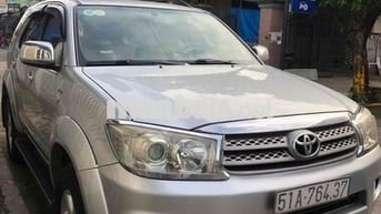 Toyota Fortuner 2009 2.5G - 200000 km