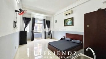 Căn hộ dịch vụ full nội thất giá rẻ bancol cửa sổ trời Gần ĐH Văn Hiến