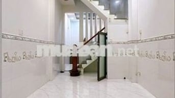 Nhà Nguyên Căn Đường 20 Thước - 4PN 5WC - 3.4x11.5m