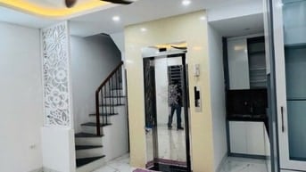 Nhà Mượt quá . Tại Trung tâm Thanh Xuân