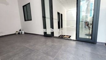 Bán nhà mới xây 100%, 5 x 10 shr, giá 3 tỷ 250tr tl