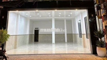 CHo thuê mbkd mặt tiền đường Bình long 8,5x9m trống suốt
