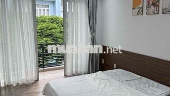 Cho thuê phòng 1 phòng ngủ ban công gần sân bay công viên gia định
