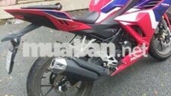 Cbr150r chính chủ đăng kí 4/2024 đi đc 7500km