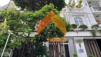 TUYỆT PHẨM Q2 VILLA HIỆN ĐẠI FULL NỘI THẤT XÁCH VALI VÀO Ở NGAY 6PN