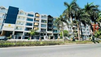 Cho thuê nhà Him Lam có thang máy DT 5 x 20m giá 55 triệu/ tháng