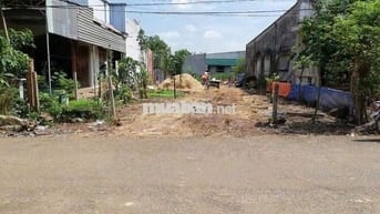 Cần tiền chữa bệnh cho con nên bán gấp lô đất