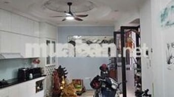 Nhà Mặt Phố Thạch Bàn Cách 50m 5 Tầng Ngõ Ít Nhà – Nhỉnh 6 tỷ