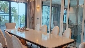 Hiếm! Bán căn Penhouse Cầu Giấy, DT 320 m2, thông tầng trên cao tuyệt 