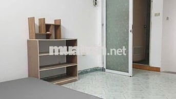 Cho thuê phòng vskk ở cổng dh Kinh Tế Quốc Dân. 50m ra trường