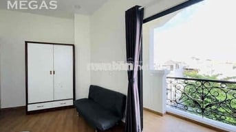 Thuê Chung Cư 1PN Tách Bếp Ban Công Thang Máy Gần UTH, VLU, UEF, FTU