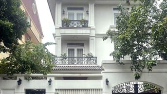 Bán biệt thự đường Lương Định Của, Bình An, Quận 2, 252m2 đất, 3 tầng
