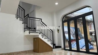 Cần tiền bán gấp nhà cách biển Nguyễn Tất Thành chỉ 5 phút đi bộ
