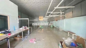 💰 Giá 18 tr- 10x35m - Có sẵn văn phòng - Trần laphong - Nền gạch#CH