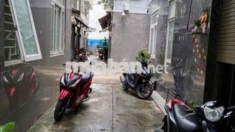 Nhà 4 lầu sát trung tâm Bùi Văn Ba mua bán vi bằng full nội thất