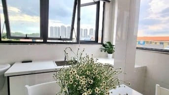 Bán Căn Hộ Dịch Vụ  góc 2MT đường số TQD, q.7