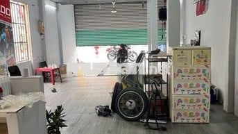 CHo thuê nhà góc 2 mặtt iền đường Quang trung 5x15m thông suốt