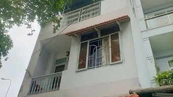 4,98tỷ Mặt Tiền số 18 Sát vách trường học 5 bước chân ra mt Pham Hùng 