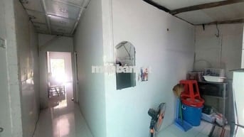 Nhà cấp 4 P. MỸ HÒA giá 590tr lộ oto 5m cách lộ lớn 943 chỉ 300m