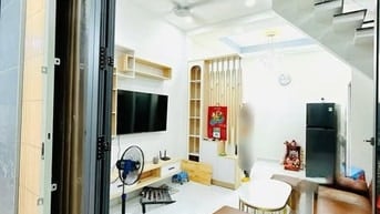 3ty080 Nhà mới 1 lầu ở liền p12Q8 4,4 x 5,4 SHR hoàn công đủ