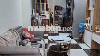 Em Công  bán nhà 44m,4t tại Tô Hiệu,HĐ,cách ô tô đỗ chỉ vài mét,giá 8t