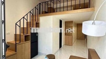 PHÒNG DUPLEX BAN CÔNG NGAY ĐẠI HỌC VĂN LANG