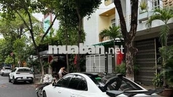 VinFast Lux A2.0 2022 A2.0 Tiêu chuẩn - 35000 km