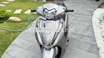 Lead 4Val bản đặc biệt siêu lướt 1900 km