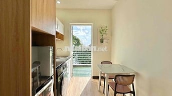 Khai Trương Căn Hộ 1 Phòng Ngủ Sang Xịn Mịn Ngay Công Viên Làng Hoa