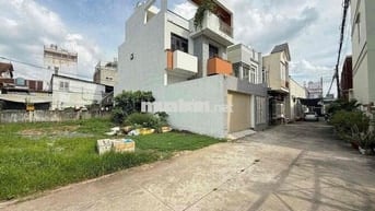 đất bán ngay ngã 4 Ga . Thạnh lọc 17 . 4x17,5m hẻm 7m