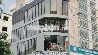 GÓC 2MT TRƯNG BÀY  VỊ TRÍ THƯƠNG HIỆU GẦN VẠN HẠNH MALL