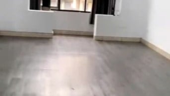 Cho thuê tầng 3 nhà mặt phố Nguyễn Văn Huyên, Cầu Giấy, DT 70m2 thông 
