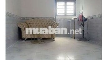 NHÀ HẺM XE TẢI 6M CẤP 4 18M2 GẦN VỊT QUAY HÙNG TRANG MỚI ĐẸP