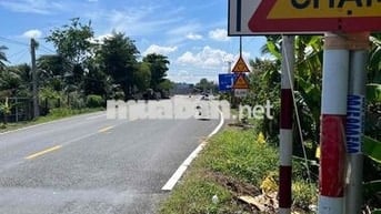 Đất mặt tiền 30m với đường rộng 12m ngay cầu rạch miễu 2