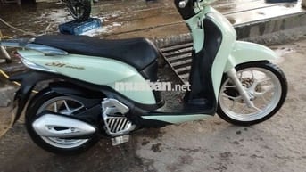 Xe nhà đang đi cần bán