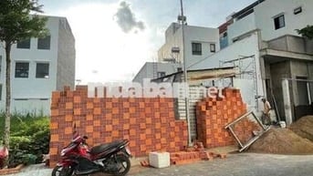 CỰC HÓT CHỦ GIẢM CHÀO-HẺM XE HƠI THÔNG-CÁCH VÀI CHỤC M .RA ĐƯỜNG LỚN